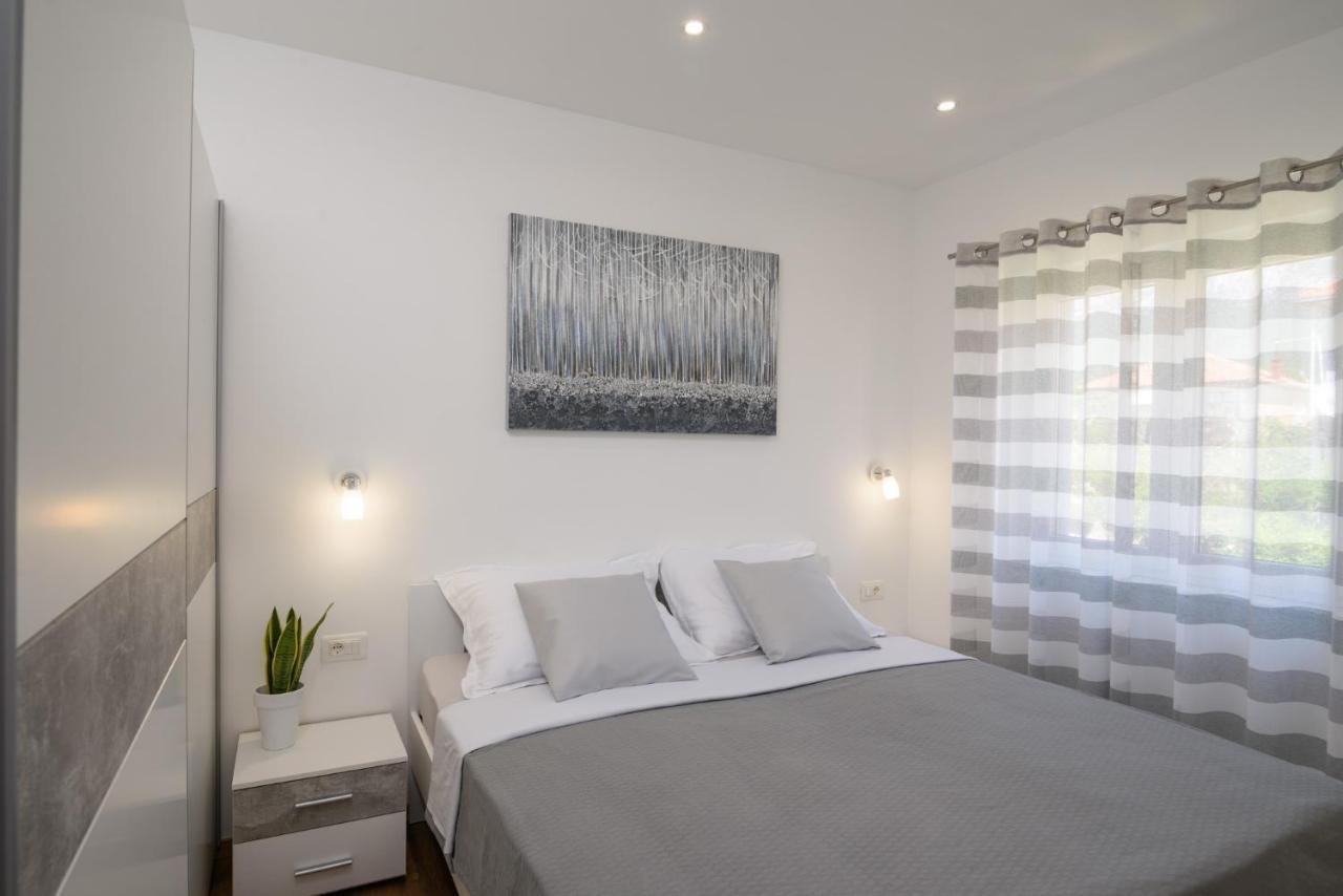 Apartment Silver Star Kastela Bagian luar foto