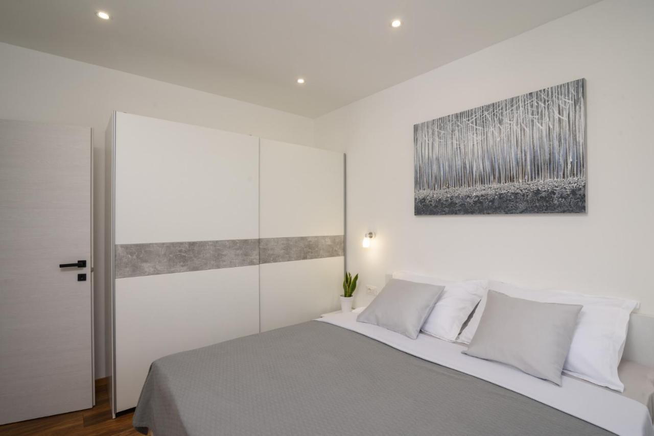 Apartment Silver Star Kastela Bagian luar foto